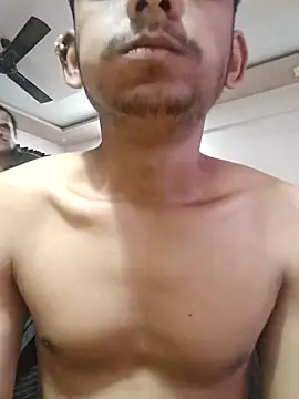 Snapshot of yung_cplz chatting on 18, 12, 2025 yung cplz online show from 18, 12, 2025