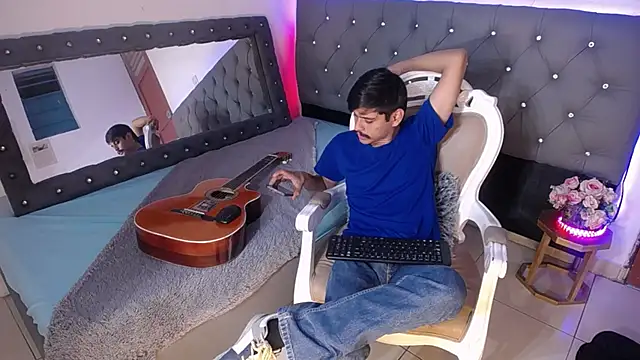 Charlie Cock  online show from 9, 9, 2025