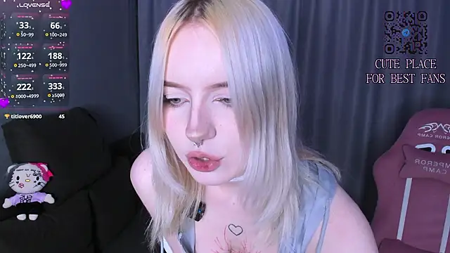 godlikegirlyy online show from 16, 3, 2026