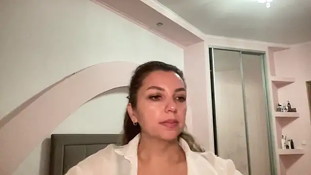 Snapshot of Beautysoul_ chatting on 24, 10, 2025 Beautysoul  online show from 24, 10, 2025