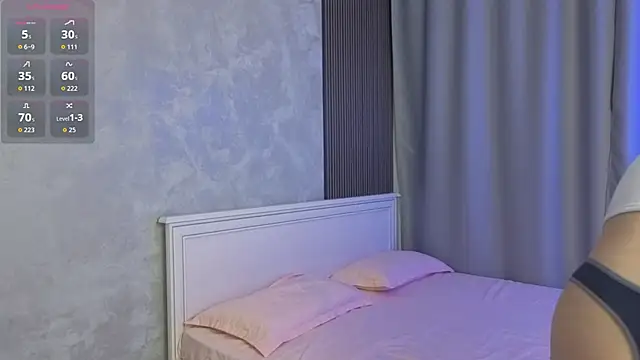 Snapshot of akino_hen chatting on 30, 9, 2025 akino hen online show from 30, 9, 2025