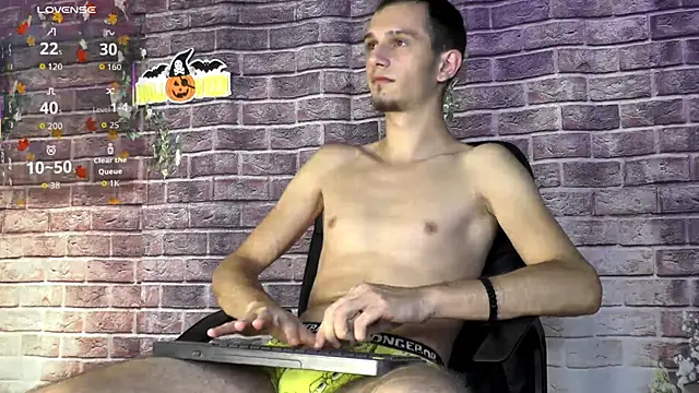 Snapshot of AxelMassimo chatting on 26, 10, 2025 AxelMassimo online show from 26, 10, 2025