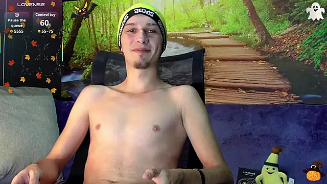 Snapshot of AxelMassimo chatting on 30, 10, 2025 AxelMassimo online show from 30, 10, 2025