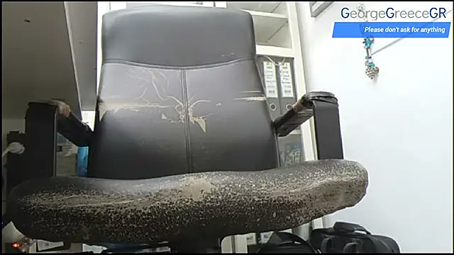 Snapshot of GeorgeGreece2025 chatting on 24, 10, 2025 GeorgeGreece2025 online show from 24, 10, 2025