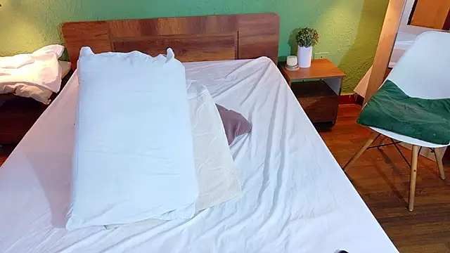 Snapshot of Chocolatte_dreams chatting on 23, 9, 2025 Chocolatte dreams online show from 23, 9, 2025