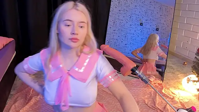 Lillie Berry online show from 4, 2, 2026