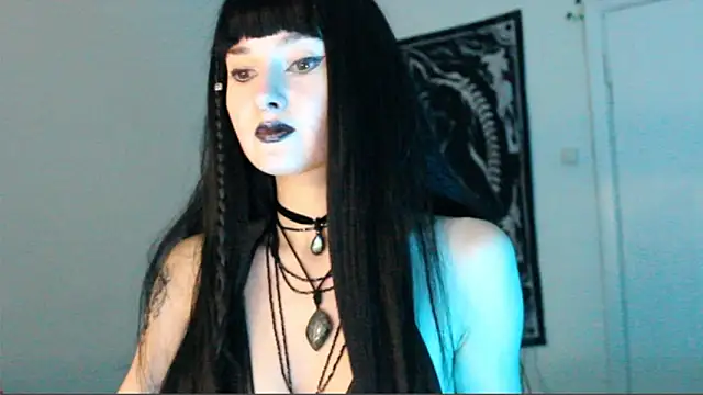 midnightsiren777 online show from 12, 2, 2026