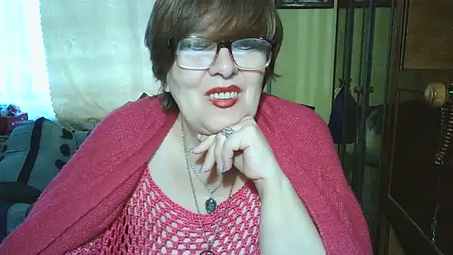 Snapshot of VeronicaGold511 chatting on 10, 10, 2025 VeronicaGold511 online show from 10, 10, 2025