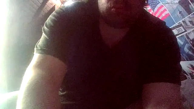 Snapshot of chubbyDavid1998 chatting on 11, 11, 2025 chubbyDavid1998 online show from 11, 11, 2025