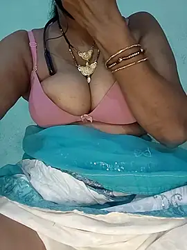 Hotty-Monaa online show from 11, 9, 2025