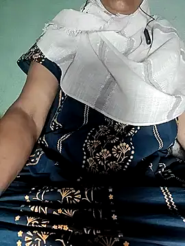 Hotty-Monaa online show from 20, 11, 2025