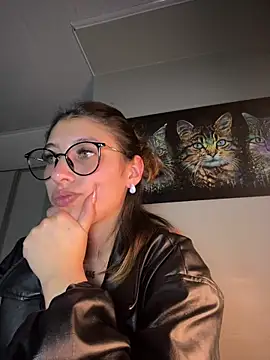 Snapshot of AriaBliss- chatting on 12, 10, 2025 AriaBliss- online show from 12, 10, 2025