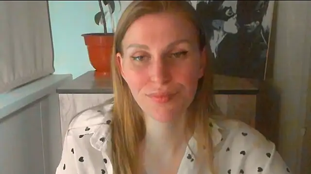 JuliaMuuun online show from 30, 3, 2026