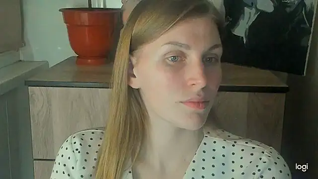 Snapshot of JuliaMuuun chatting on 14, 5, 2026 JuliaMuuun online show from 14, 5, 2026