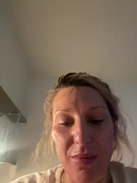 BaddieBossXX2 online show from 11, 7, 2026