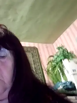 CrystalLime6411 online show from 6, 1, 2026