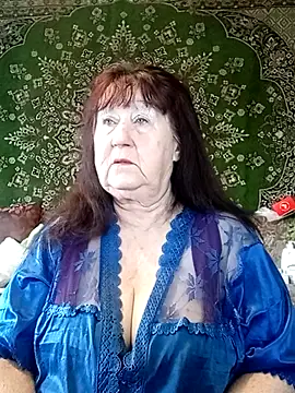 CrystalLime6411 online show from 5, 3, 2026