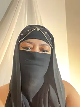 Amyraa  online show from 19, 11, 2025