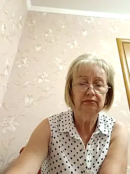 Snapshot of AlikaSwan5821 chatting on 14, 9, 2025 AlikaSwan5821 online show from 14, 9, 2025