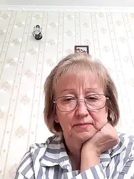 Snapshot of AlikaSwan5821 chatting on 5, 10, 2025 AlikaSwan5821 online show from 5, 10, 2025