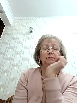 Snapshot of AlikaSwan5821 chatting on 19, 10, 2025 AlikaSwan5821 online show from 19, 10, 2025