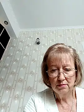 Snapshot of AlikaSwan5821 chatting on 24, 10, 2025 AlikaSwan5821 online show from 24, 10, 2025