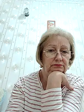 Snapshot of AlikaSwan5821 chatting on 11, 11, 2025 AlikaSwan5821 online show from 11, 11, 2025