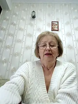 Snapshot of AlikaSwan5821 chatting on 13, 11, 2025 AlikaSwan5821 online show from 13, 11, 2025