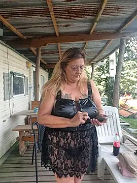 Snapshot of Misspapillon1840 chatting on 30, 9, 2025 Misspapillon1840 online show from 30, 9, 2025