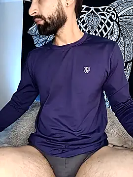 Snapshot of Enzo-wolf33 chatting on 17, 9, 2025 Enzo-wolf33 online show from 17, 9, 2025