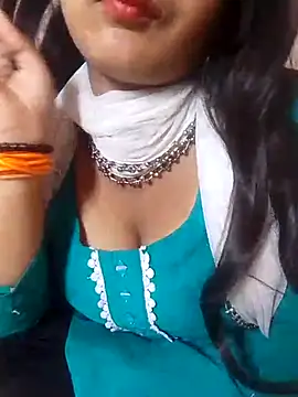 Snapshot of Babe_Doll04 chatting on 29, 3, 2026 Babe Doll04 online show from 29, 3, 2026