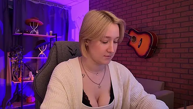 Snapshot of CinBellamy chatting on 23, 2, 2026 CinBellamy online show from 23, 2, 2026