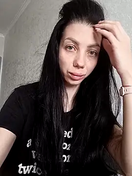 Snapshot of Princessa99885 chatting on 12, 11, 2025 Princessa99885 online show from 12, 11, 2025