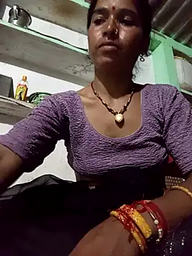 MISS LOVE 001 online show from 15, 9, 2025