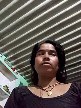 MISS LOVE 001 online show from 18, 10, 2025