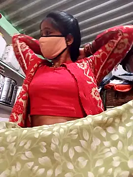 MISS LOVE 001 online show from 17, 11, 2025