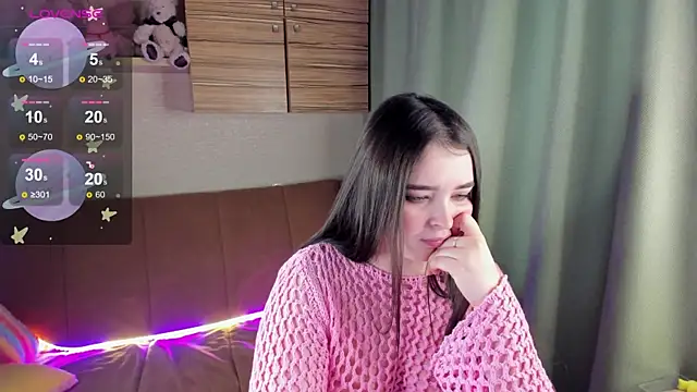 Snapshot of Alice_next_door chatting on 23, 11, 2025 Alice next door online show from 23, 11, 2025