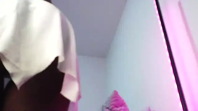 Snapshot of SparklingSoleil chatting on 23, 11, 2025 SparklingSoleil online show from 23, 11, 2025