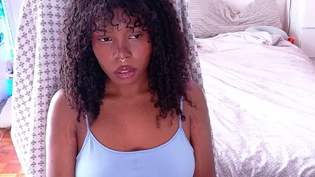 Snapshot of SparklingSoleil chatting on 13, 3, 2026 SparklingSoleil online show from 13, 3, 2026