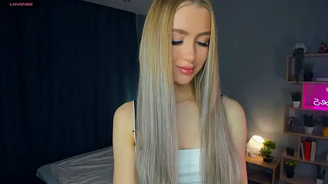 IsaVesco online show from 6, 3, 2026