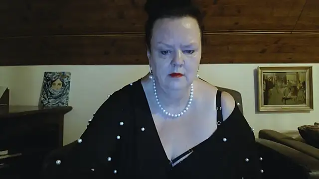 Snapshot of TiffanyMature chatting on 3, 5, 2026 TiffanyMature online show from 3, 5, 2026
