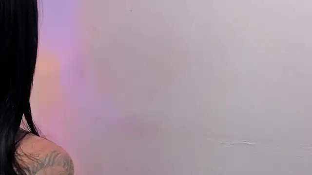 Snapshot of emmabridgerton chatting on 18, 3, 2026 emmabridgerton online show from 18, 3, 2026