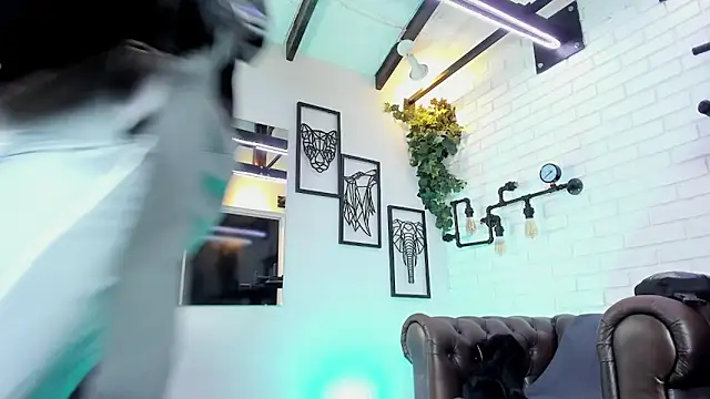 ItaloMoore online show from 15, 12, 2025