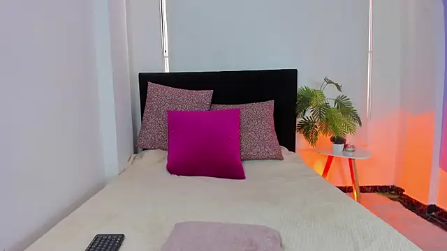 LunaVelvet777 online show from 21, 11, 2025