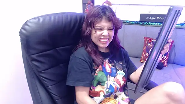 Snapshot of minnie_cake chatting on 19, 10, 2025 minnie cake online show from 19, 10, 2025