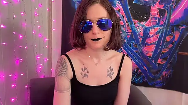 Snapshot of mistressannafoxx chatting on 18, 9, 2025 mistressannafoxx online show from 18, 9, 2025