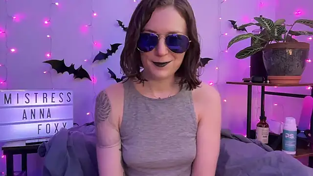 Snapshot of mistressannafoxx chatting on 4, 11, 2025 mistressannafoxx online show from 4, 11, 2025