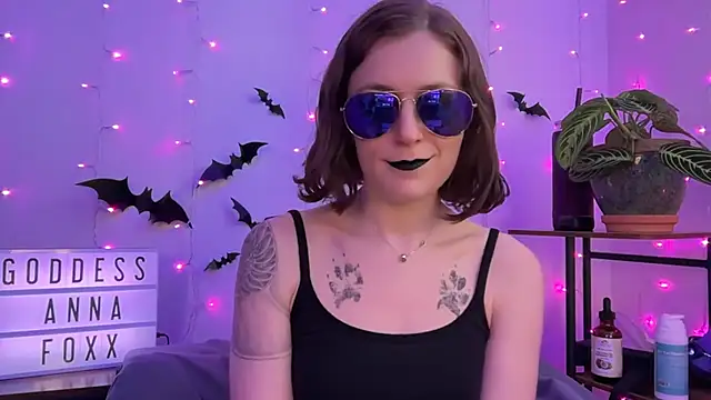 Snapshot of mistressannafoxx chatting on 21, 11, 2025 mistressannafoxx online show from 21, 11, 2025