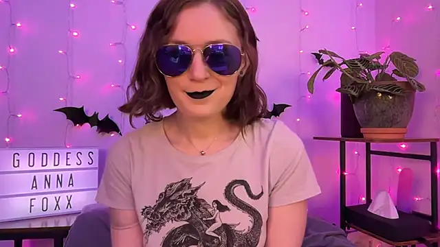 Snapshot of mistressannafoxx chatting on 24, 11, 2025 mistressannafoxx online show from 24, 11, 2025