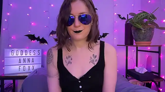 Snapshot of mistressannafoxx chatting on 1, 12, 2025 mistressannafoxx online show from 1, 12, 2025